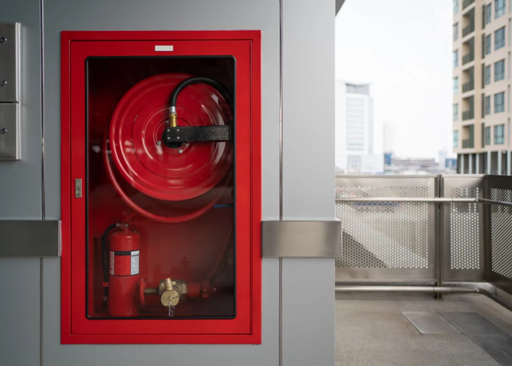 ria-robinet-incendie-arme-installation-maintenance-nsti